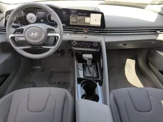 Hyundai ELANTRA 2025 SEL Conveniencia 4 puertas Sedan