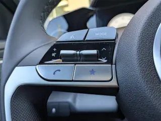 Hyundai ELANTRA 2025 SEL Conveniencia 4 puertas Sedan