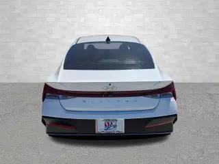 Hyundai ELANTRA 2025 SEL Conveniencia 4 puertas Sedan