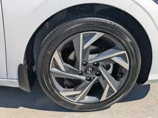 Hyundai ELANTRA 2025 SEL Conveniencia 4 puertas Sedan