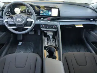 Hyundai ELANTRA 2025 SEL Conveniencia 4 puertas Sedan