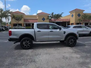 Ford Ranger 2024 4x2 XL 4 puertas SuperCrew con caja de 5.0 pies