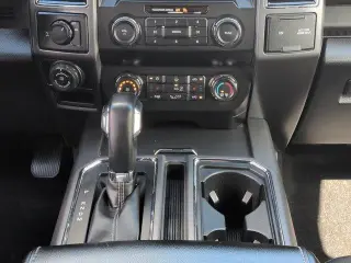 Ford F-150 2020 4x2 XLT 4 puertas SuperCrew 5.5 pies. SB