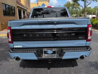 Ford F-150 2023 4x4 Platinum 4 puertas SuperCrew 6.5 pies. SB