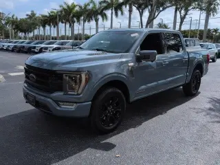 Ford F-150 2023 4x4 Platinum 4 puertas SuperCrew 6.5 pies. SB