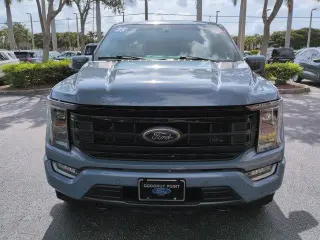 Ford F-150 2023 4x4 Platinum 4 puertas SuperCrew 6.5 pies. SB