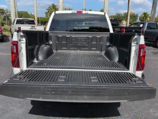 Ford F-150 2025 4x4 XLT 4 puertas SuperCrew 6.5 pies. SB