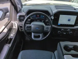 Ford F-150 2025 4x4 XLT 4 puertas SuperCrew 6.5 pies. SB