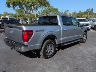 Ford F-150 2025 4x4 XLT 4 puertas SuperCrew 6.5 pies. SB