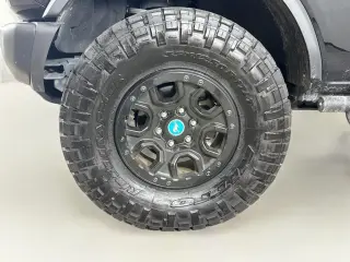 Ford Bronco 2024 4x4 Black Diamond 4 puertas SUV