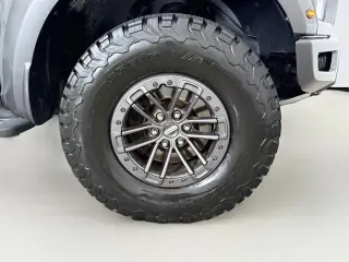 Ford F-150 2019 4x4 Raptor 4 puertas SuperCrew 5.5 pies. SB