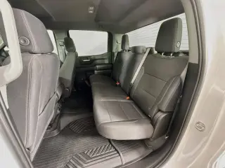 Chevrolet Silverado 1500 2024 4x2 Custom 4 puertas Crew Cab 5.8 pies. SB