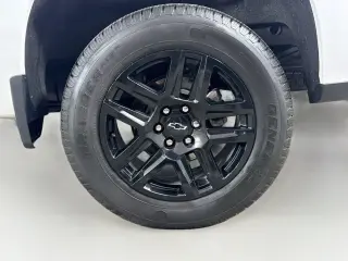 Chevrolet Silverado 1500 2024 4x2 Custom 4 puertas Crew Cab 5.8 pies. SB