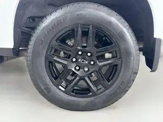 Chevrolet Silverado 1500 2024 4x2 Custom 4 puertas Crew Cab 5.8 pies. SB