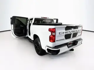 Chevrolet Silverado 1500 2024 4x2 Custom 4 puertas Crew Cab 5.8 pies. SB