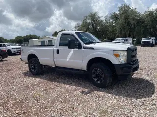 Ford F-250 Super Duty 2015 4x4 XL Cabina Regular 2 puertas 8 pies LB Pickup