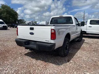 Ford F-250 Super Duty 2015 4x4 XL Cabina Regular 2 puertas 8 pies LB Pickup