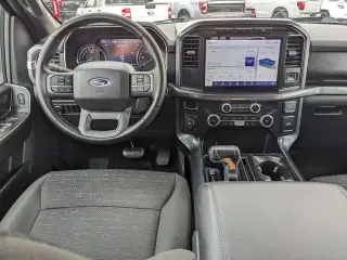 Ford F-150 2023 4x4 XLT 4 puertas SuperCrew 5.5 pies SB