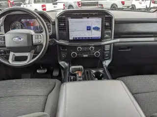 Ford F-150 2023 4x4 XLT 4 puertas SuperCrew 5.5 pies SB