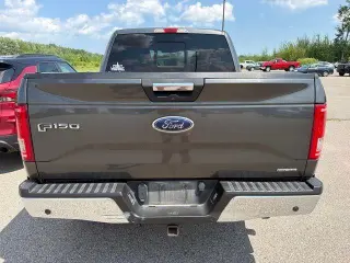 Ford F-150 2015 4x4 XLT 4 puertas SuperCrew 5.5 pies. SB