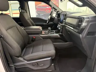Ford F-150 2023 4x4 XLT 4 puertas SuperCrew 5.5 pies. SB