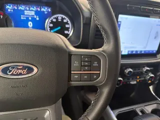 Ford F-150 2023 4x4 XLT 4 puertas SuperCrew 5.5 pies. SB