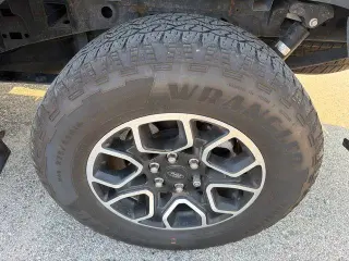 Ford F-150 2023 4x4 XLT 4 puertas SuperCrew 5.5 pies. SB
