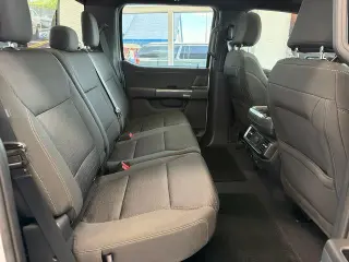 Ford F-150 2023 4x4 XLT 4 puertas SuperCrew 5.5 pies. SB
