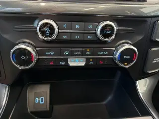 Ford F-150 2023 4x4 XLT 4 puertas SuperCrew 5.5 pies. SB