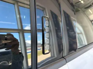 Ford F-150 2023 4x4 XLT 4 puertas SuperCrew 5.5 pies. SB