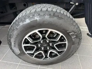 Ford F-150 2023 4x4 XLT 4 puertas SuperCrew 5.5 pies SB