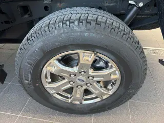 Ford F-150 2023 4x4 XLT 4 puertas SuperCrew 5.5 ft. SB