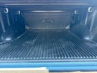 Ford F-150 2023 4x4 XLT 4 puertas SuperCrew 5.5 pies. SB