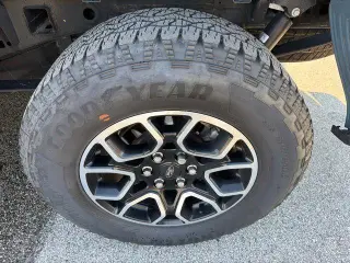 Ford F-150 2023 4x4 XLT 4 puertas SuperCrew 5.5 pies. SB