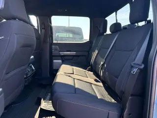 Ford F-150 2023 4x4 XLT 4 puertas SuperCrew 5.5 pies. SB