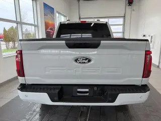 Ford F-150 2024 4x4 STX 4 puertas SuperCrew 5.5 pies SB