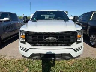 Ford F-150 2023 4x4 XLT 4 puertas SuperCrew 5.5 pies SB
