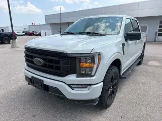 Ford F-150 2023 4x4 Lariat 4 puertas SuperCrew 5.5 pies. SB
