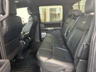 Ford F-150 2022 4x4 Platinum 4 puertas SuperCrew 6.5 pies. SB