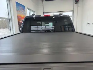 Ford F-150 2022 4x4 Platinum 4 puertas SuperCrew 6.5 pies. SB