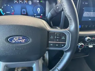 Ford F-150 2025 4x4 XLT 4 puertas SuperCrew 6.5 pies. SB