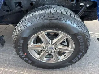 Ford F-150 2025 4x4 XLT 4 puertas SuperCrew 6.5 pies. SB
