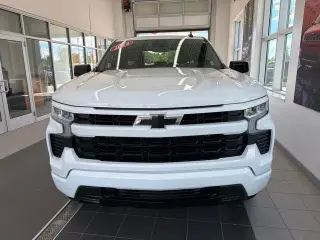 Chevrolet Silverado 1500 2024 4x4 RST 4 puertas Double Cab 6.6 pies SB