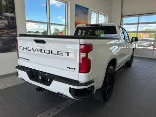 Chevrolet Silverado 1500 2024 4x4 RST 4 puertas Double Cab 6.6 pies SB