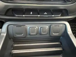 Chevrolet Silverado 1500 2017 4x4 LTZ 4 puertas Cabina Doble 6.5 pies SB
