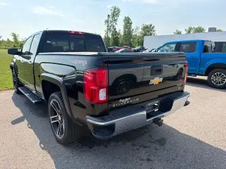 Chevrolet Silverado 1500 2017 4x4 LTZ 4 puertas Cabina Doble 6.5 pies SB