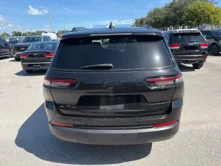 Jeep Grand Cherokee L 2021 4x4 Laredo 4 puertas SUV