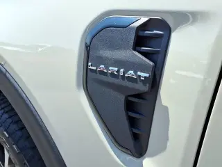 Ford Ranger 2025 4x4 Lariat 4 puertas SuperCrew 5.0 pies SB