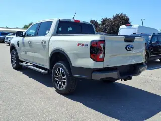 Ford Ranger 2025 4x4 Lariat 4 puertas SuperCrew 5.0 pies SB