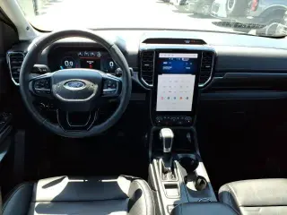 Ford Ranger 2025 4x4 Lariat 4 puertas SuperCrew 5.0 pies SB